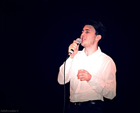 Антитіла (Фото: Юля Поважна)