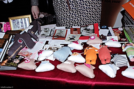 Сувенірна лавка:)